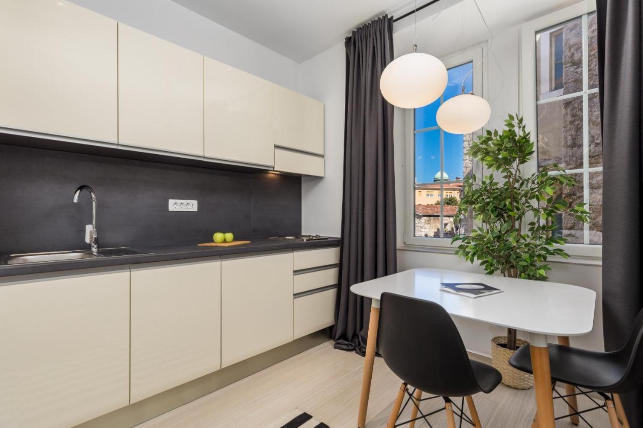 Apartments Harbour View Rijeka Exterior foto